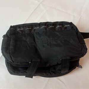 Leonardo Black Toiletry Dopp Bag Folding Hook & Loop USA Made Black